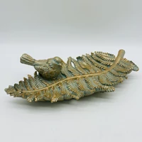Páfránylevél formájú antik tálca madárral  (29,5 cm x 14 cm x 7 cm)