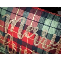 Klasszikus kockás karácsonyi díszpárna töltettel (30 cm x 50 cm)