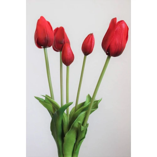 Piros mű tulipán csokor (46 cm)